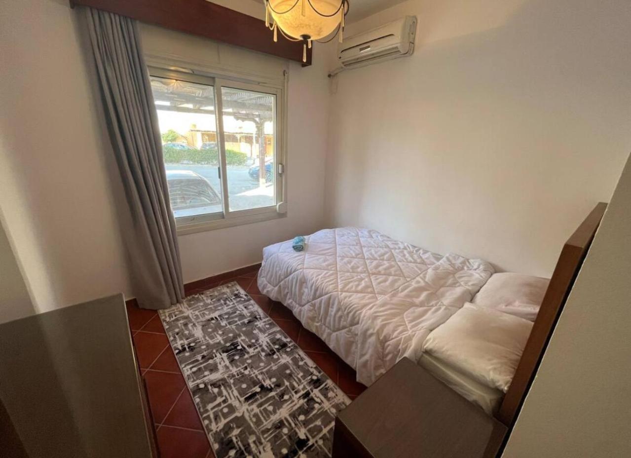 A Sea View Spacious Cheering 5 Bedroom Villa Ain Sokhna "Ain Bay" فيلا كاملة للإيجار قرية العين باي Ain Sukhna Dış mekan fotoğraf